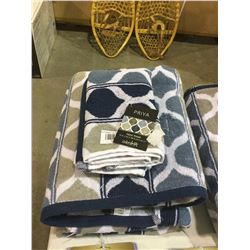 PriyaColordrift Towel Set