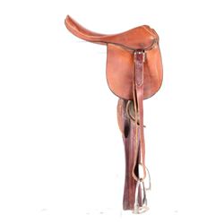 Late 1900's Hunter Jumper English Saddle