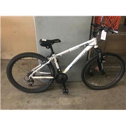 WHITE DIADORA SAVONA MOUNTAIN BIKE