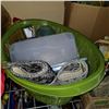 Image 2 : LOT OF GARDEN DECOR, FIGURES, SOLAR LAMPS, BASKET OF RUGS, TOTES, AND FANS