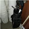 Image 1 : GOLF BAG W/ CLUBS