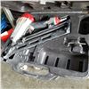 Image 2 : MAX 15 GAUGE PNEUMATIC NAILER