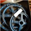 Image 3 : 5 CAST IRON WHEELS