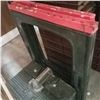 Image 2 : WORKMATE ROUTER STAND AND 2 PLASTIC SAW HORSES