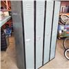 Image 2 : BANK OF 4 LOCKERS 6 FOOT TALL, 4 FOOT WIDE, 18 INCHES DEEP