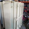 Image 3 : BANK OF 4 LOCKERS 6 FOOT TALL, 4 FOOT WIDE, 18 INCHES DEEP