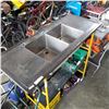 Image 1 : STAINLESS STEEL DOUBLE PREP SINK