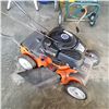 Image 2 : HUSQVARNA GAS LAWN MOWER