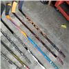 Image 2 : LOT OF HOCKEY STICKS, MOSTLY YOUTH, ONE SENIOR