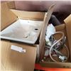 Image 1 : GLACIER BAY SINK AND IKEA FAUCET