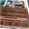 Image 2 : DRAWER AND ORGANIZER OF HARDWARE AND SCREWS