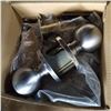 Image 2 : CASE OF TOYMOR DOOR KNOBS