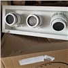 Image 2 : LOT OF NEW AMERLUX TRIPLE LED LIGHT FIXTURES AND SINGLE TRACK LIGHTS