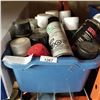 Image 2 : BIN OF SPRAY PAINT