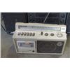 Image 2 : 3 VINTAGE BOOMBOXES