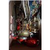 Image 4 : LANTERN, VASE, AND OTHER COLLECTIBLES