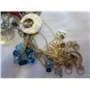 Image 4 : 15 ASSORTED NECKLACES