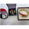 Image 5 : TRAY OF JEWELLERY NECKLACES