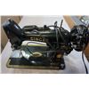 Image 2 : ANTIQUE SINGER SEWING MACHINE W/ PEDAL