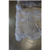 Image 3 : 2 GREY WINDWARD SHEEP SKINS