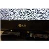 Image 2 : LG 32" FLAT SCREEN TV