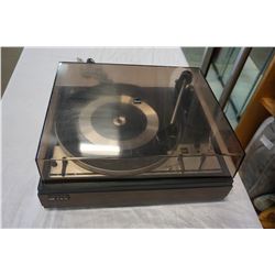 DUAL CS16 1214 RECORD PLAYER