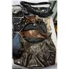 Image 2 : 5 LADIES HANDBAGS