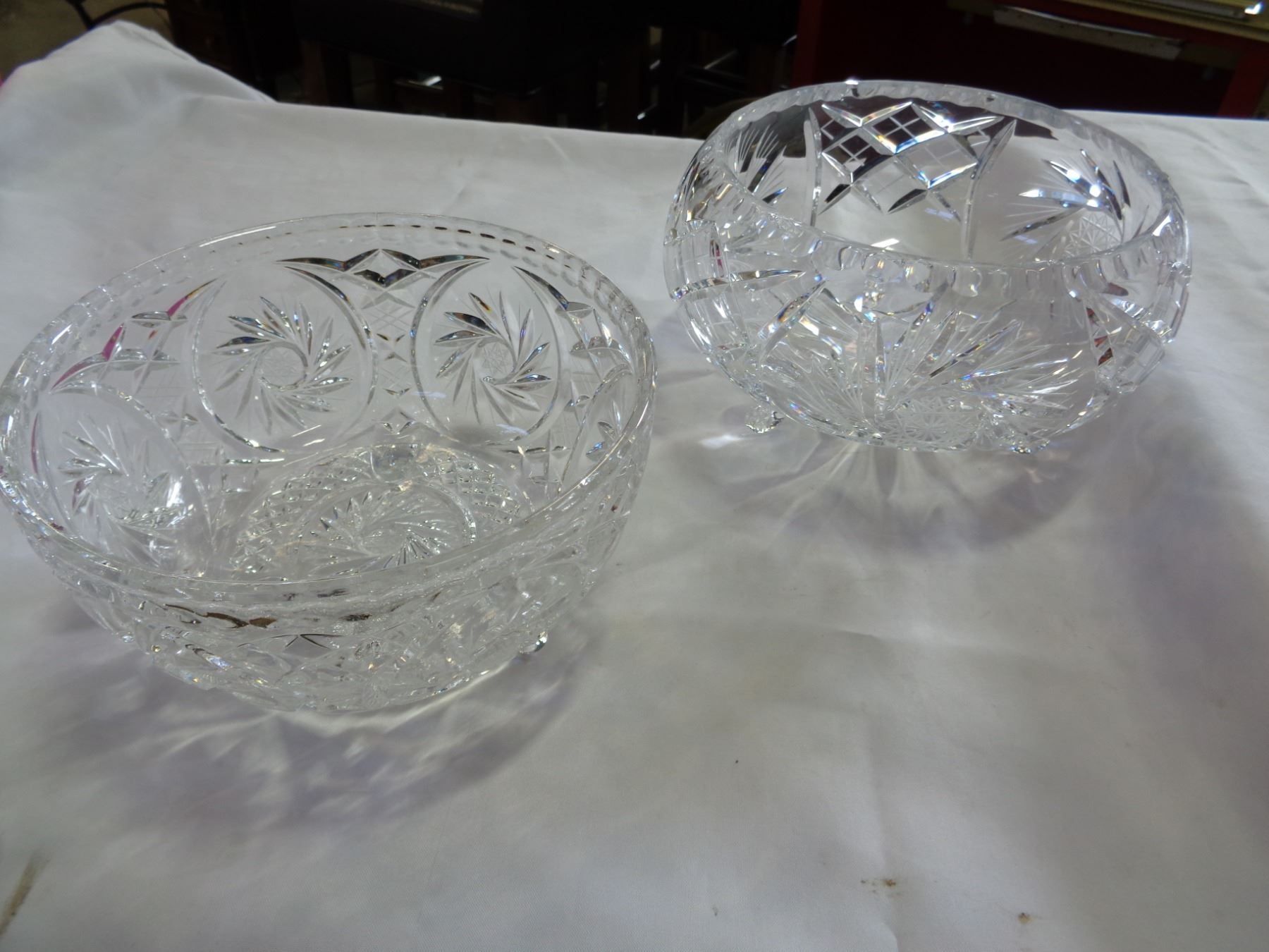 2 PINWHEEL CRYSTAL BOWLS Big Valley Auction 2-pinwheel-crystal-bowls-big-valley-auction