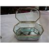 Image 2 : 3 ETCHED GLASS DISPLAY CASES