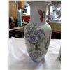 Image 4 : LOT OF EASTERN VASES