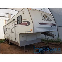 2005 Prowler Fleetwood  5th Wheel Trailer 27.5 Ft