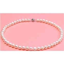 8-9mm White Round Freshwater Cultured Pearl 18" Necklace