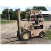 Image 1 : White 5,000lb Forklift