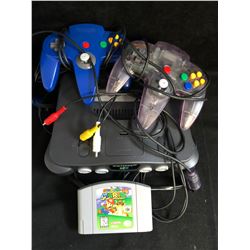 NINTENDO 64 CONSOLE W/ CONTROLLERS & GAME