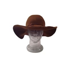 Crisis in Six Scenes Kay (Elaine May) Hat Movie Props