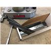 Image 2 : SAMURAI FLOOR STRIPPER W / BLADES