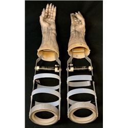 The Haunting of Hill House (2018–) - William 'Bowler Hat' Hill FX Hands Extender Rig