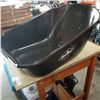 Image 1 : GARANT WHEEL BARROW BUCKET