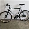 Image 1 : BLACK AND GREEN MIRAGE LEGACY BIKE