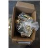 Image 2 : BOX OF BRASS DOOR KNOBS