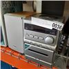 Image 2 : AIWA BOOKSHELF STEREO AND SANYO BOOMBOX W/ SONY SPEAKERS