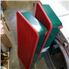 Image 2 : 2 GREEN AND RED UNDER BED TOTES