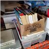 Image 1 : TRAY AND BOX OF SERVICE MANUALS