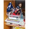 Image 1 : TRAY OF HOCKEY COLLECTIBLES, CARDS, MAGAZINES