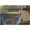 Image 1 : MAGNUS JEWEL ELECTRIC CHORD ORGAN