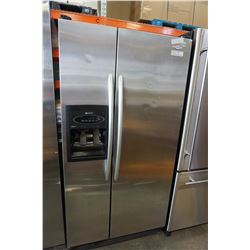 MAYTAG STAINLES STEEL SIDE BY SIDE FRIDGE WITH FREEZER, W/ICE/WATER DISPENSER, TESTED AND WORKING GU