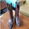 Image 2 : PAIR OF BOULET LEATHER COWBOY BOOTS, SIZE 6