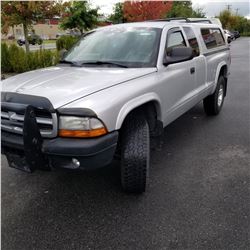 2003 DODGE DAKOTA, 4X4, V6 5 SPEED 3.9 LITRE, 194000KM, CANOPY, REGISTRATION AND ONE KEY