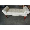 Image 1 : QUEEN ANNE UPHOLSTERED BENCH