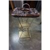 Image 1 : MID CENTURY MODERN ASH TRAY ON BRASS STAND